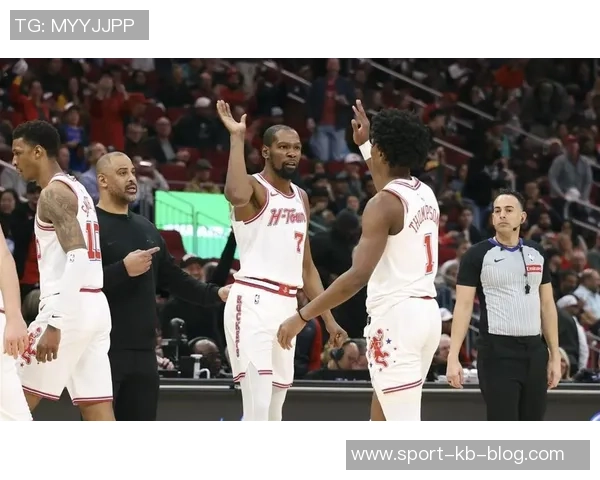 火箭进攻篮板占优却二次得分乏力马刺反击高效展现实力